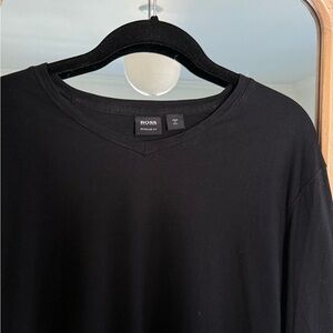 Hugo Boss Men’s long sleeve black V neck- XL